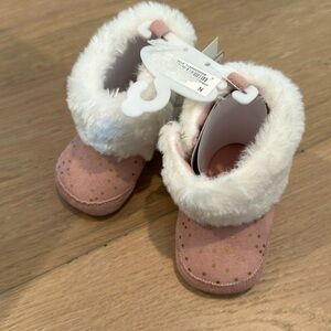 Rising star fur boots